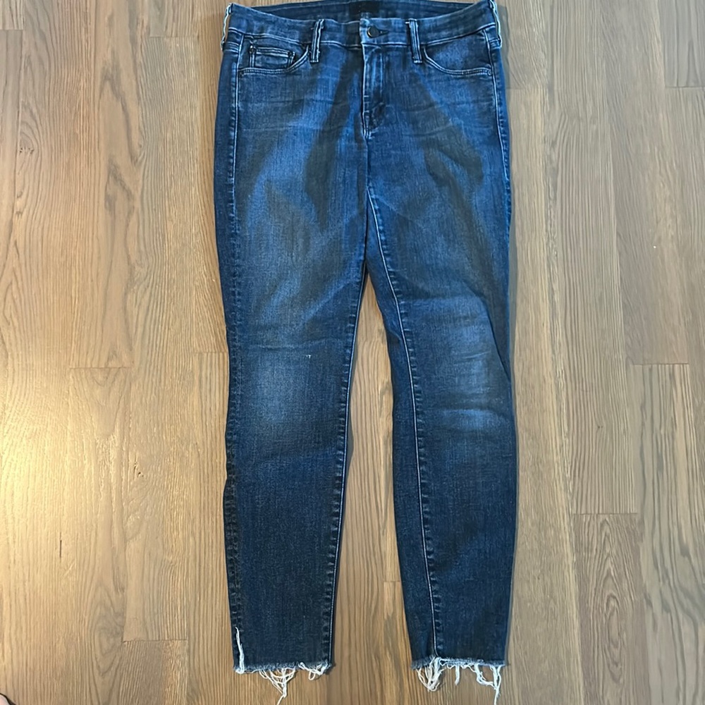 Mother Looker Ankle Fray size 28